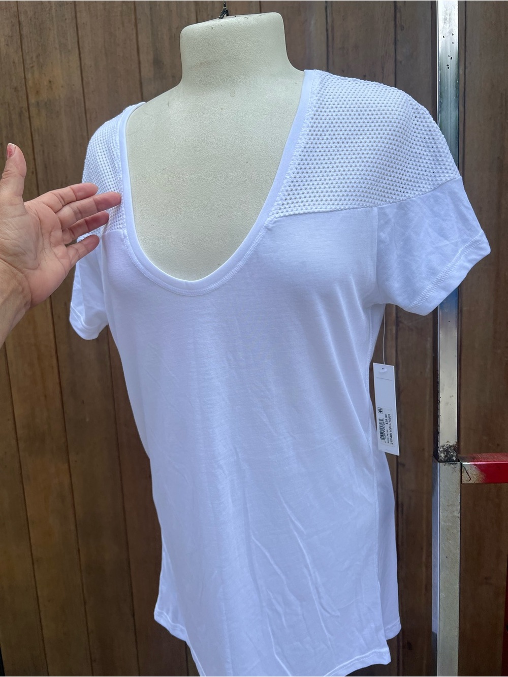 2xist White Scoop Neck Short Sleeve Tee with Knit Yoke size Large